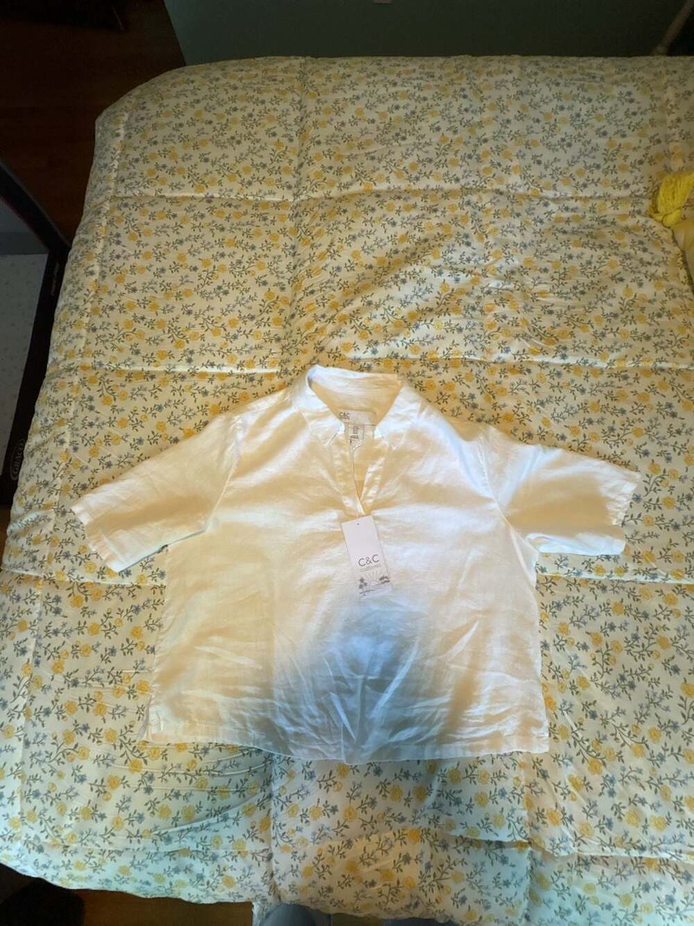 C&C California Women's Linen Blend Short Sleeve Popover Blouse